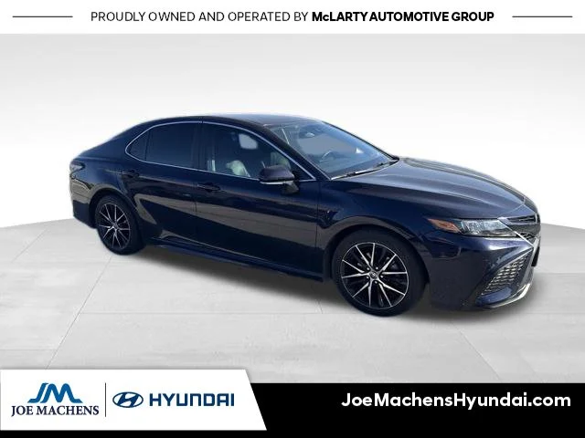 Used 2022 Blue Toyota SE image 4