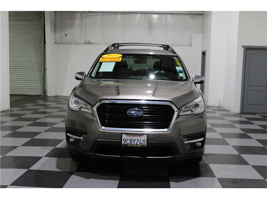 2022 Subaru Ascent Touring's photo