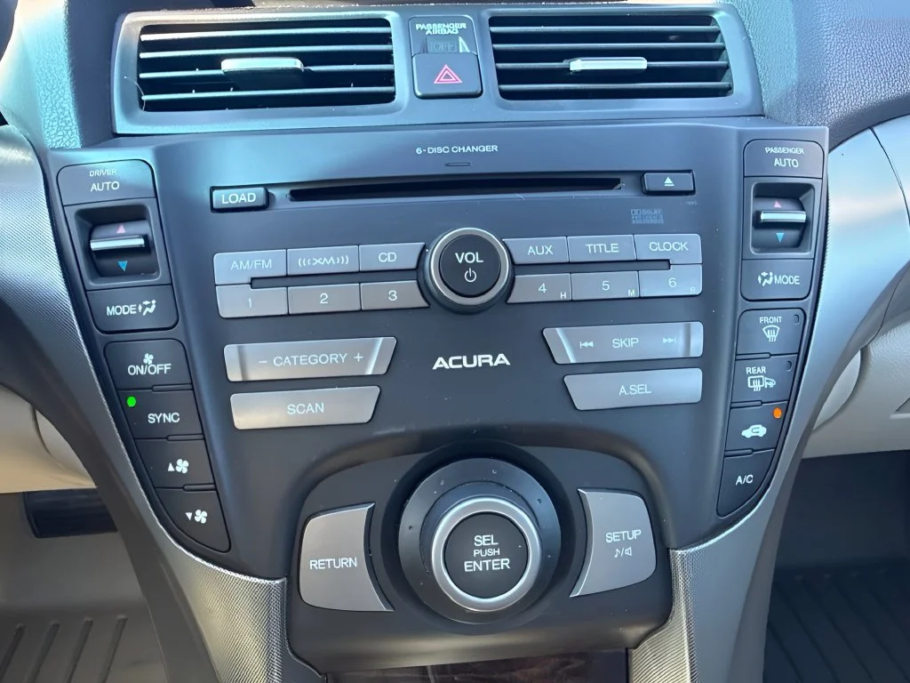 Used 2011  Acura 3.5 image 16