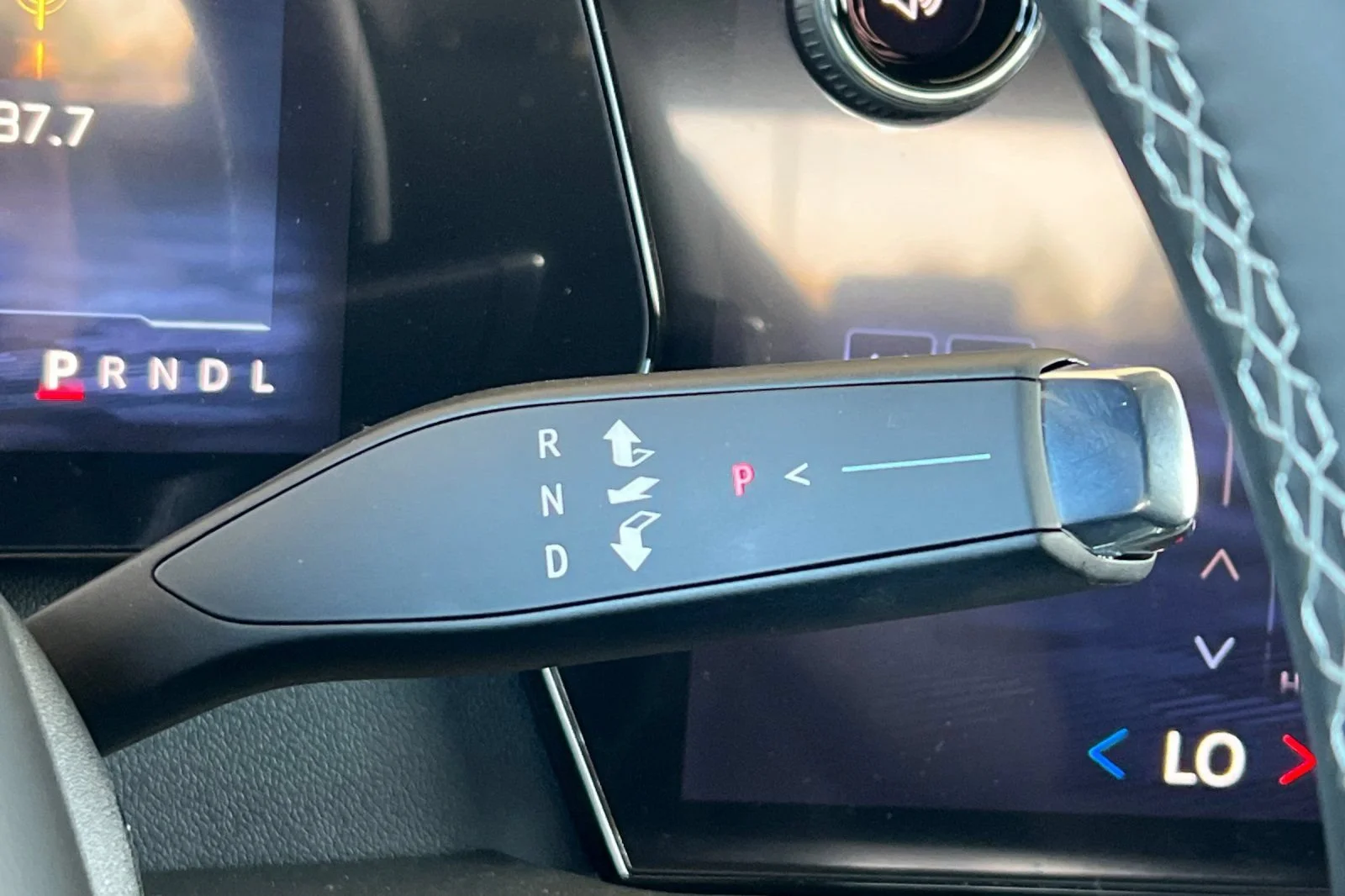 New 2027 Mosaic Black Metallic Chevrolet LT image 22