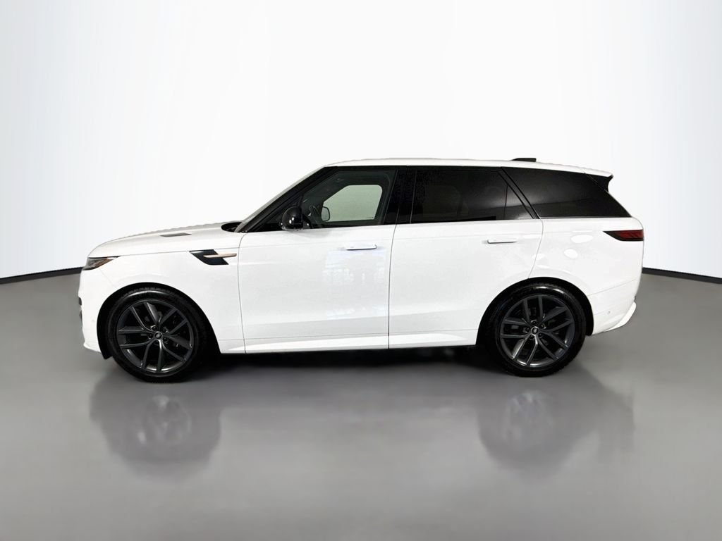 Certified Used 2023 White Land Rover SE Dynamic image 2