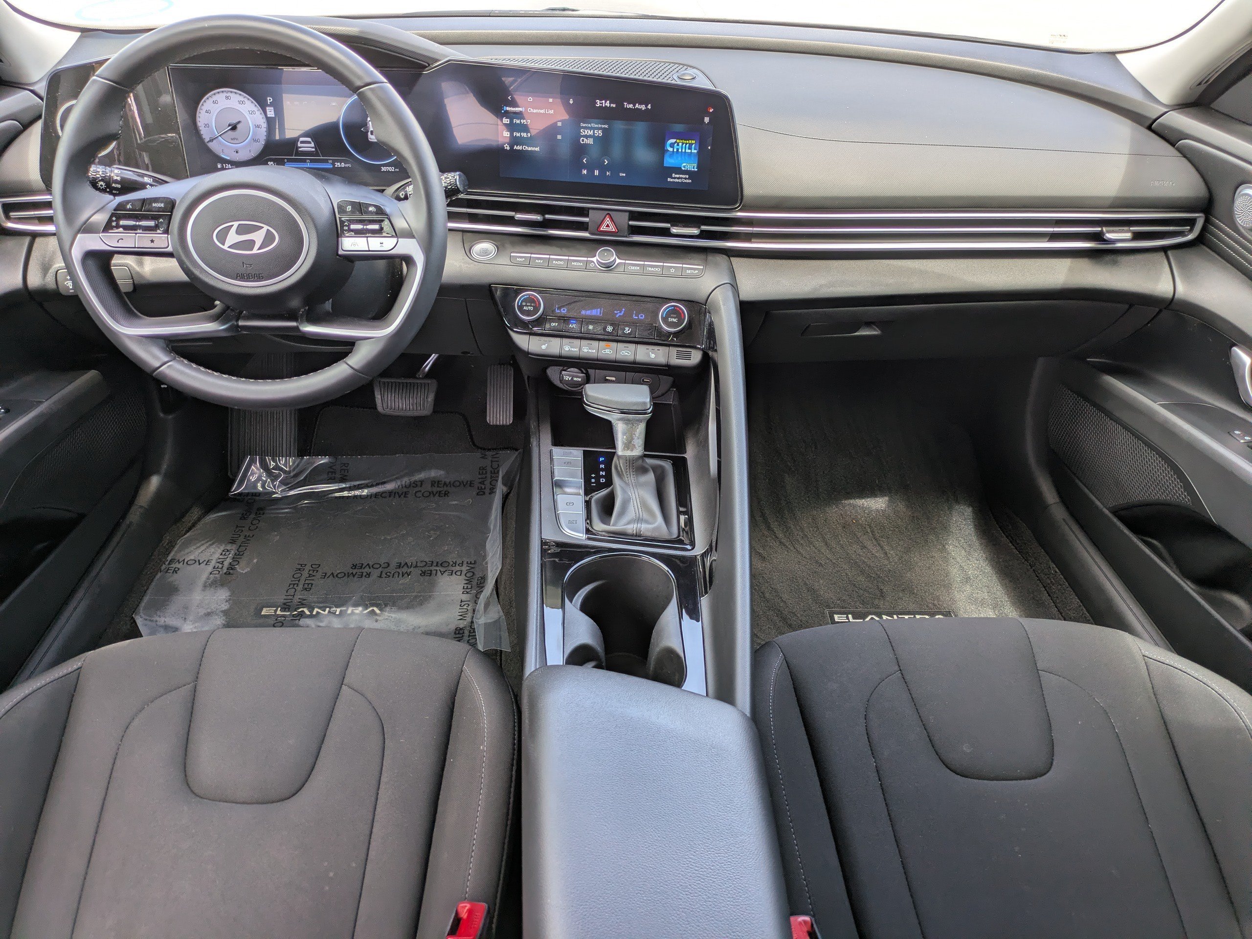 2025 Hyundai Elantra SEL - Photo 13