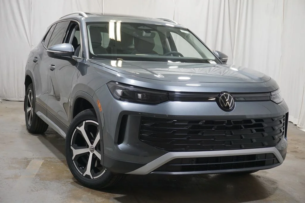 New 2026 Gray Volkswagen 2.0T SE image 4