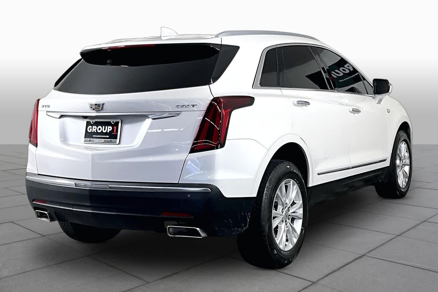 Used 2022 Crystal White Tricoat Cadillac FWD Luxury image 13