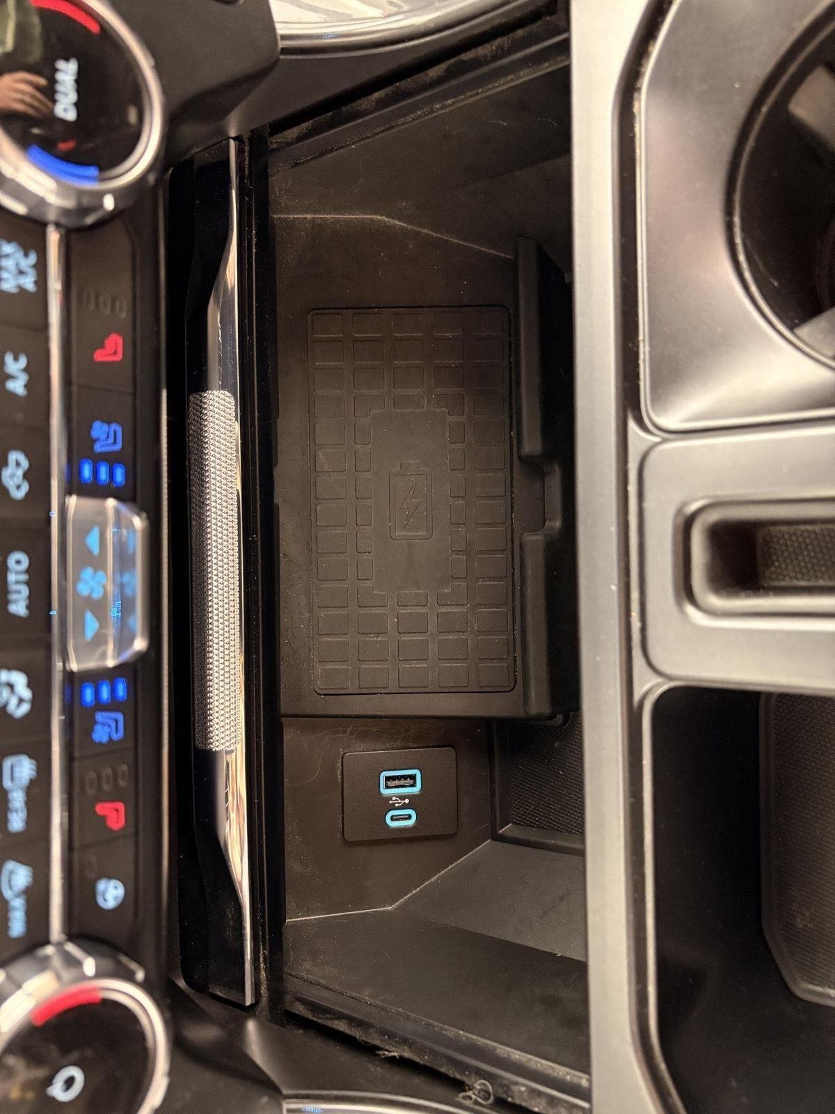 Used 2022 Atlas Blue Ford Tremor image 35
