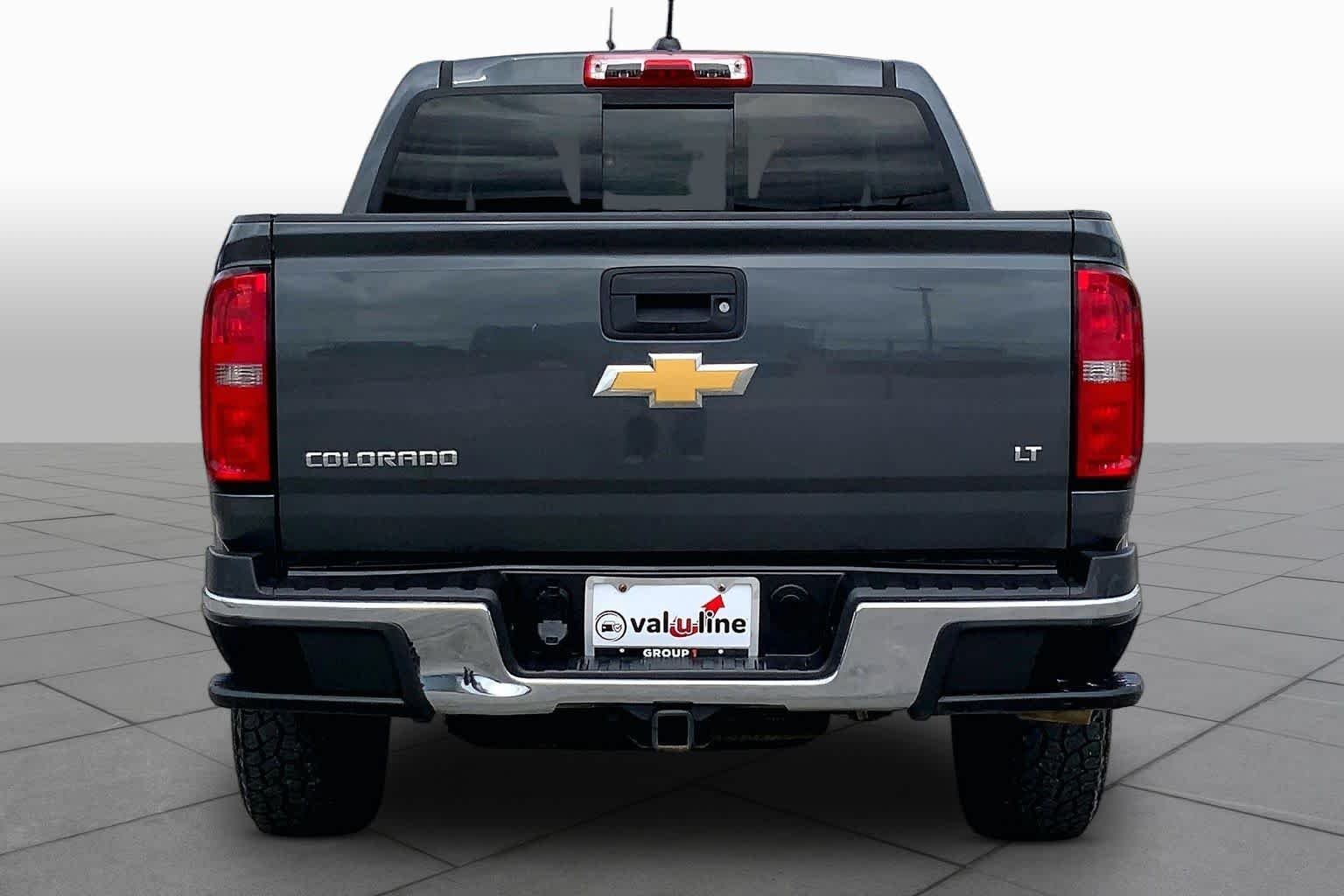 Used 2016 Cyber Gray Metallic Chevrolet 4WD LT image 5