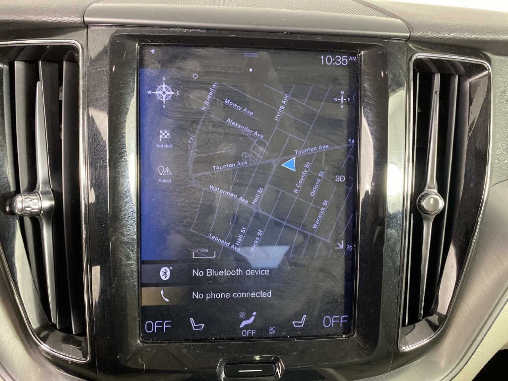 Used 2019 Silver Volvo T5 Momentum image 18