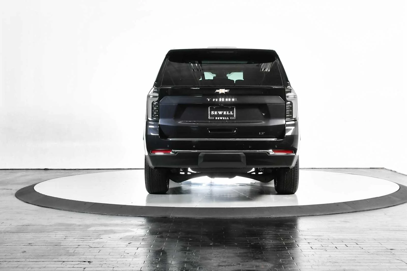 Used 2025 Dark Ash Metallic Chevrolet LT image 5
