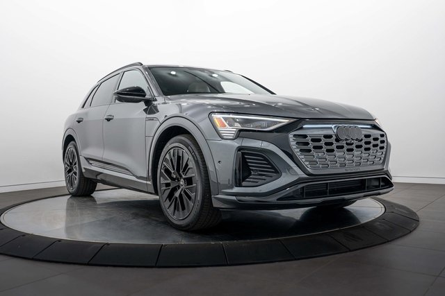2024 Audi Q8 e-tron Prestige