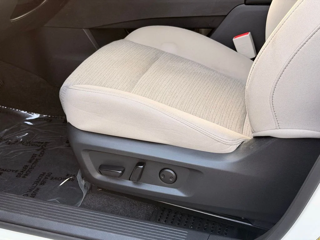 Used 2023 White Nissan SV image 24