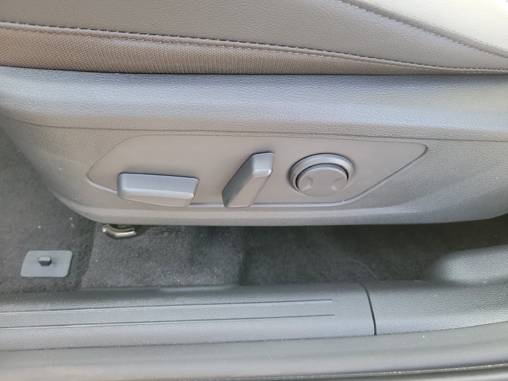 New 2026 Gravity Gray Kia EX image 24