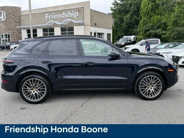 Used 2023 Blue Porsche Platinum Edition image 4