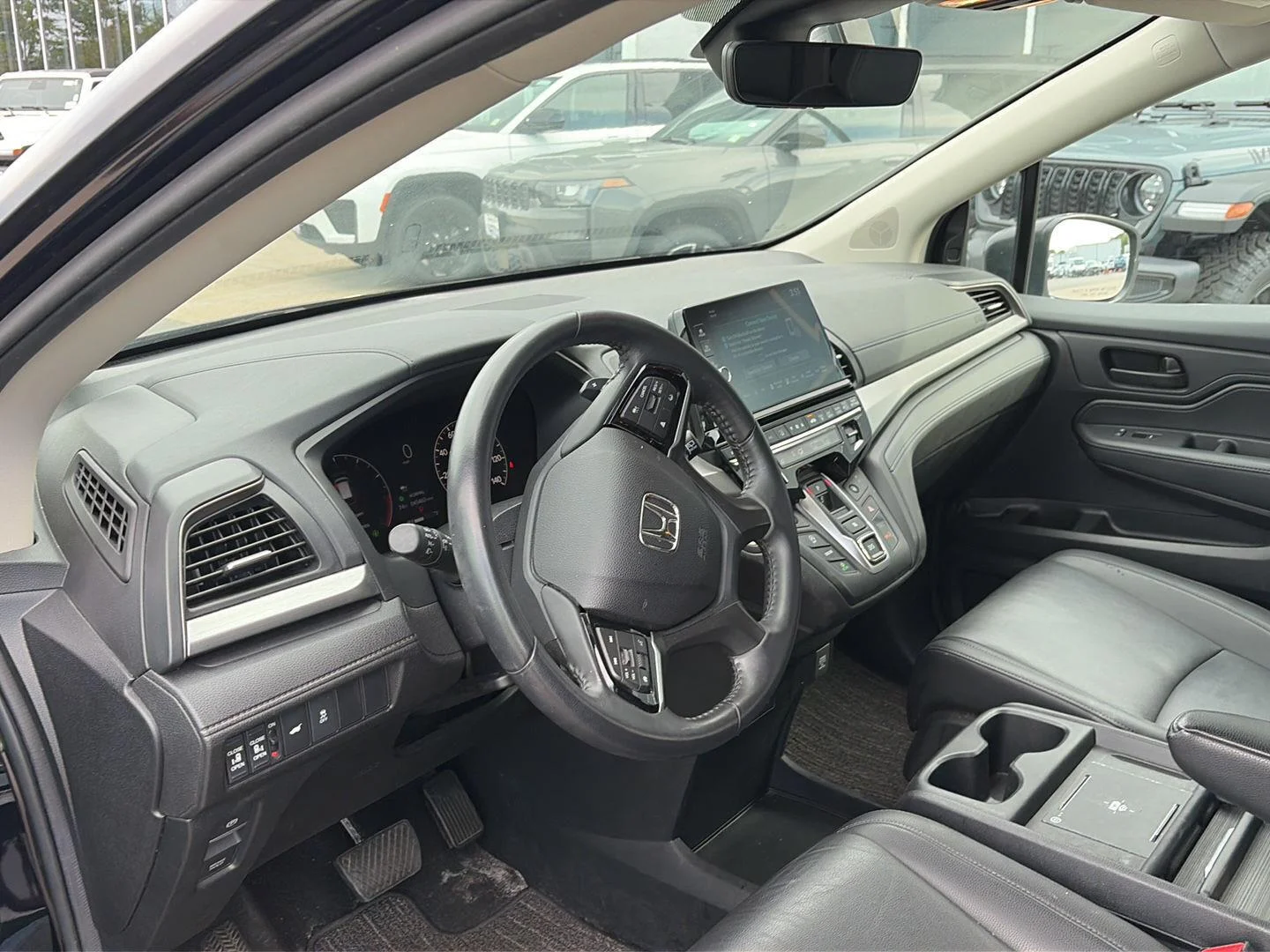 Used 2025  Honda EX-L image 5