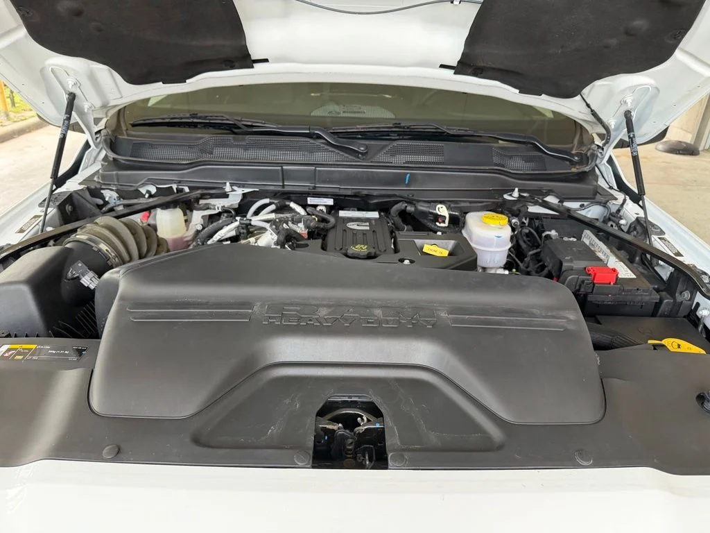 Used 2025 White Ram Laramie image 12