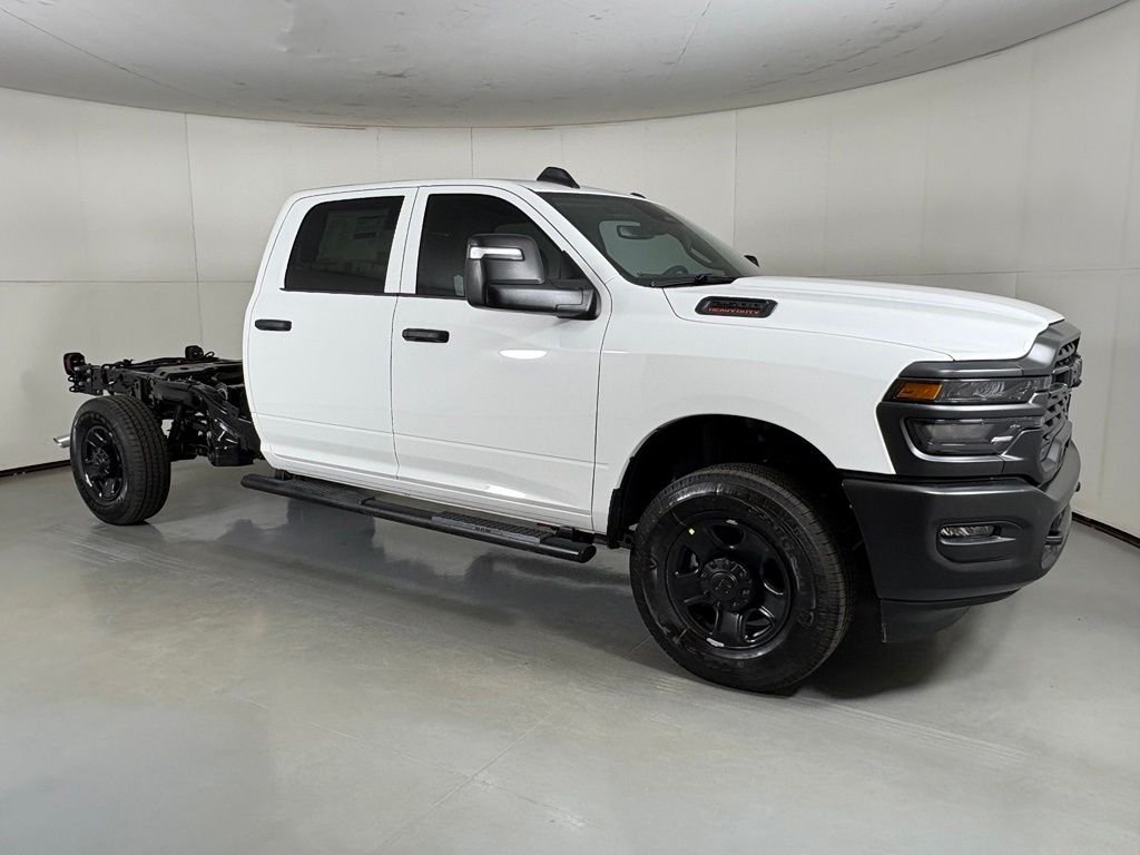 New 2026 Bright White Clear-Coat Exterior Paint RAM Tradesman image 9