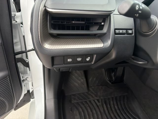 2025 Toyota Prius Limited - Photo 11