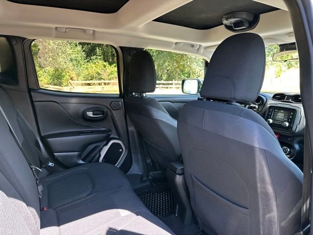 Used 2016 Jungle Green Jeep Latitude image 24