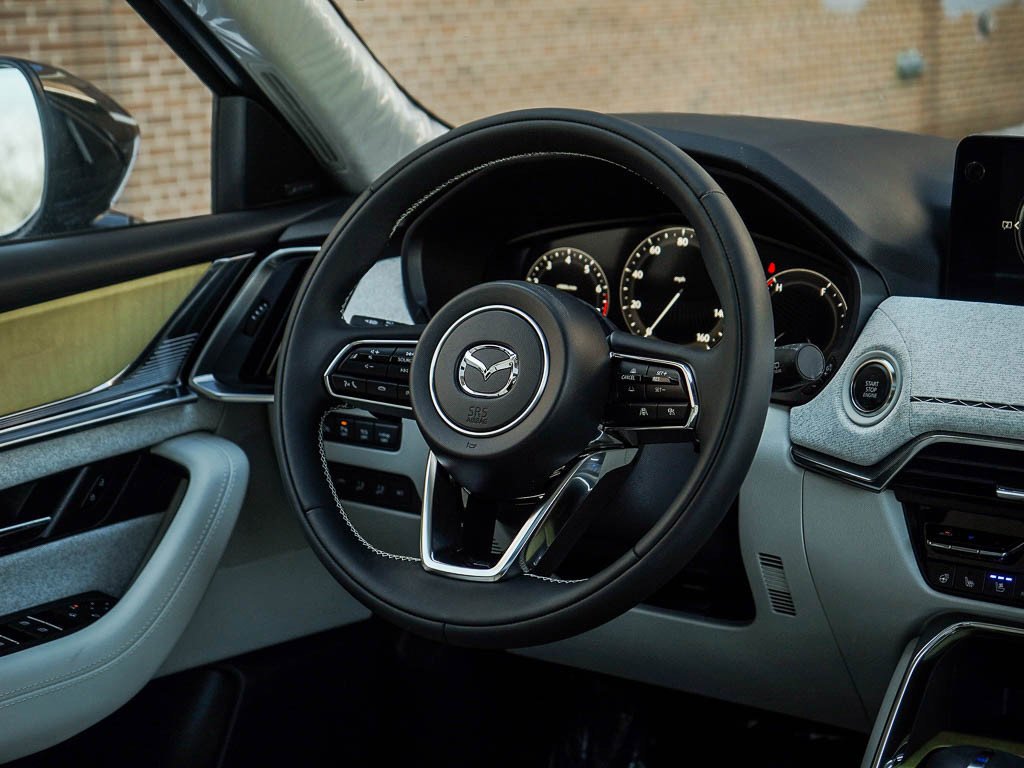 2026 Mazda CX-90 Premium Plus Package - Photo 17