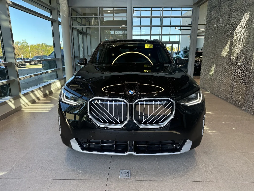 New 2026 Black Sapphire Metallic BMW 30 xDrive image 2