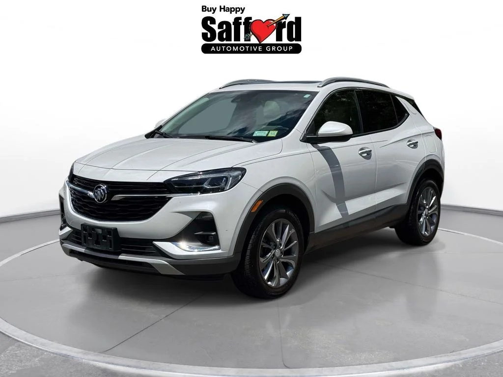Used 2020 White Frost Buick Essence image 1