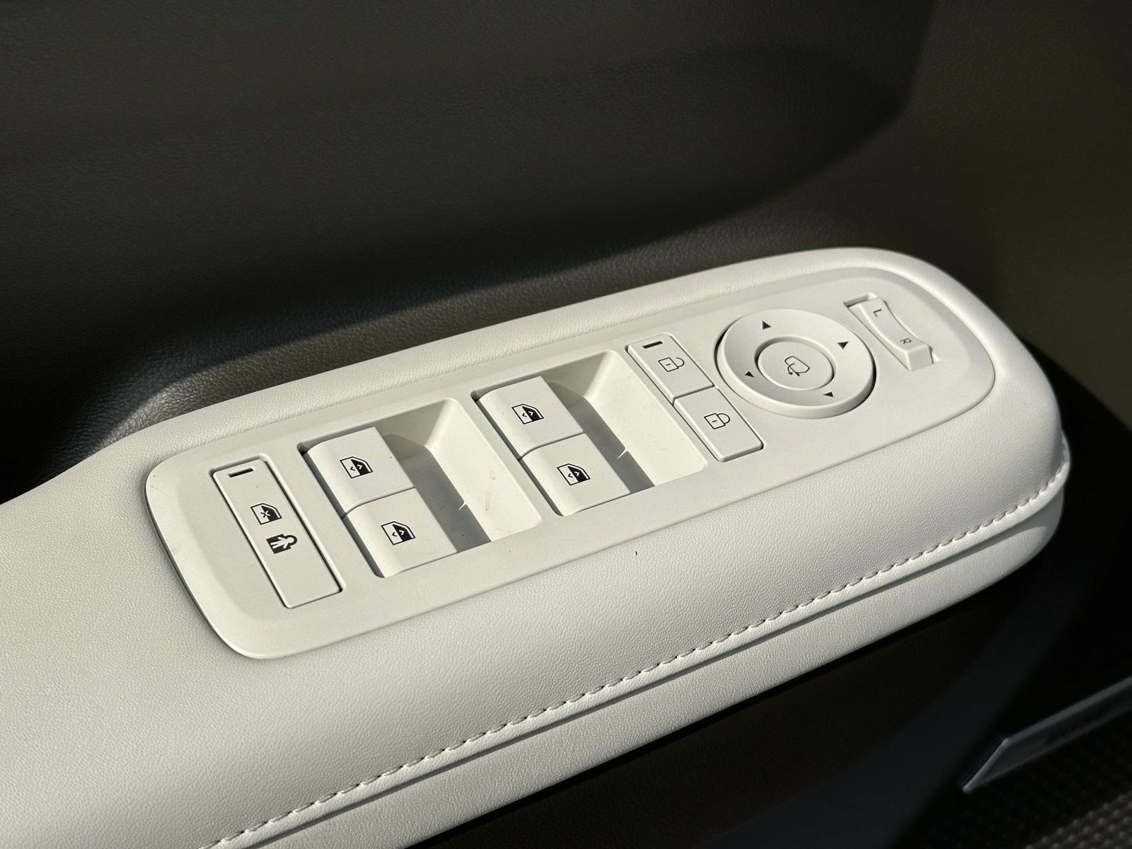 2025 Hyundai Santa Fe Calligraphy - Photo 23