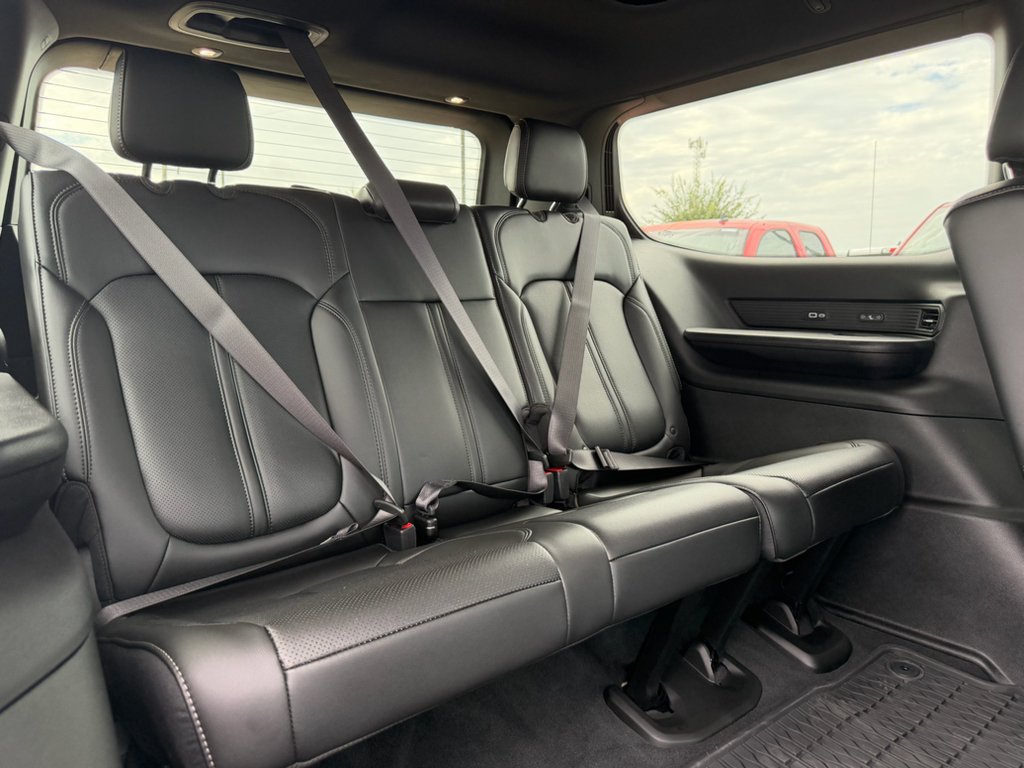 Used 2026 BLACK Jeep Upland image 29