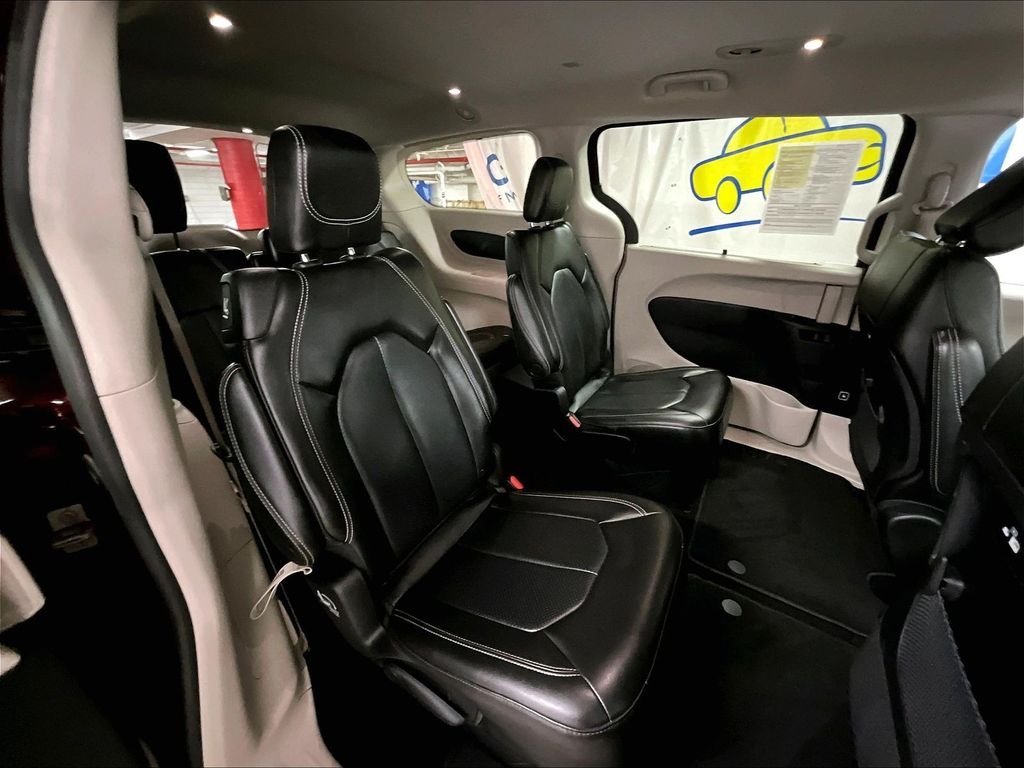 Used 2023 Red Chrysler Touring L image 16