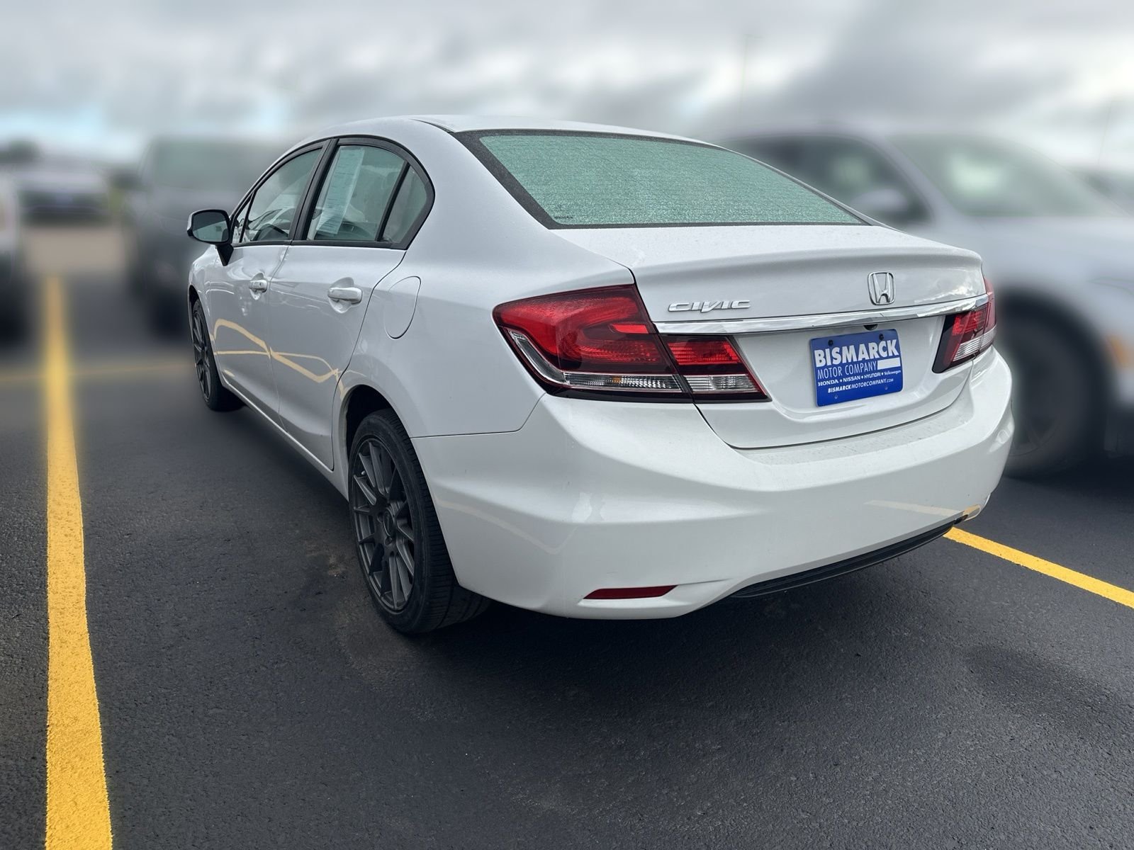 Used 2013 White Honda LX image 4