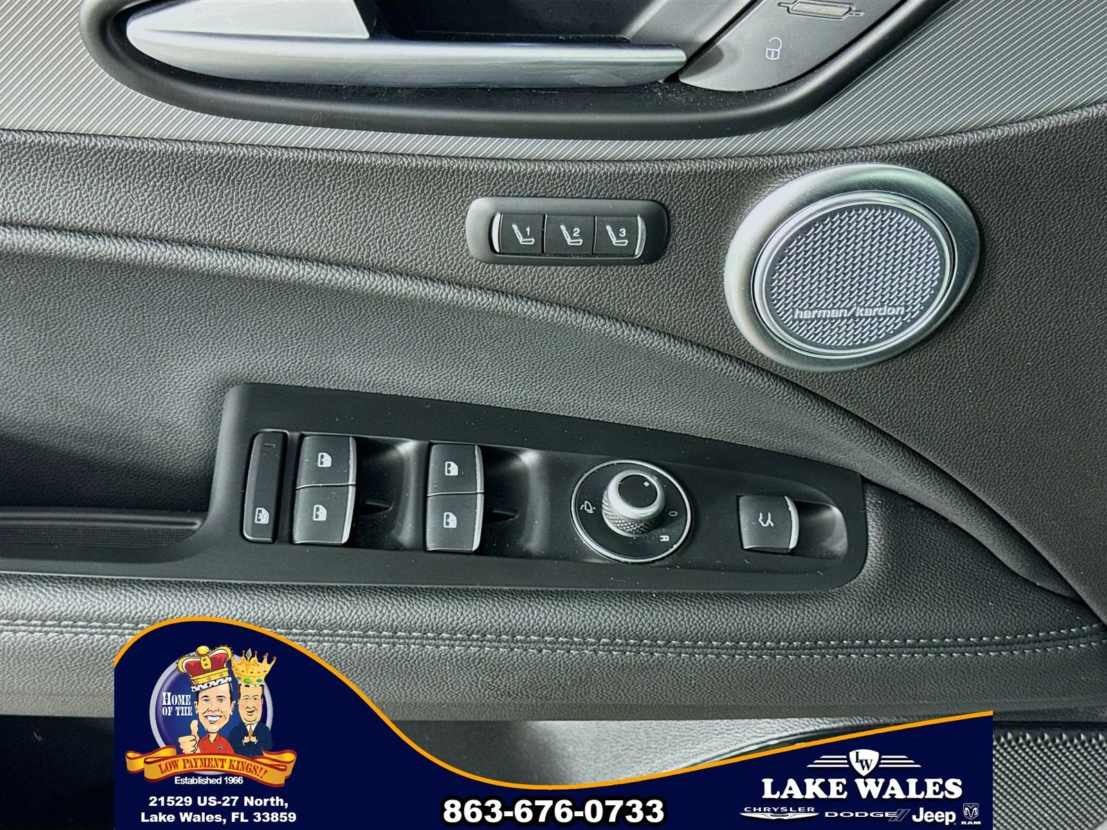 Used 2025  Alfa Romeo  image 18