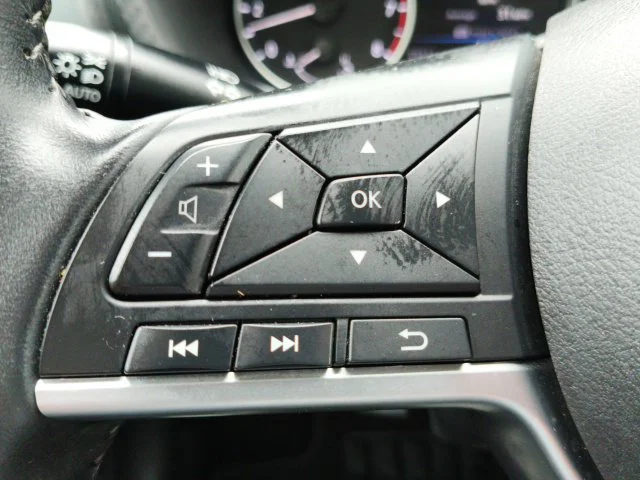 Used 2020 Silver Nissan SV image 20