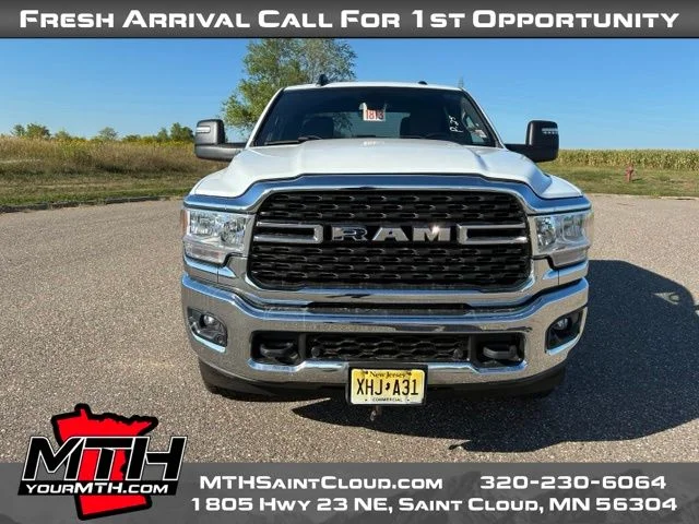 Used 2023 White Ram Big Horn image 3