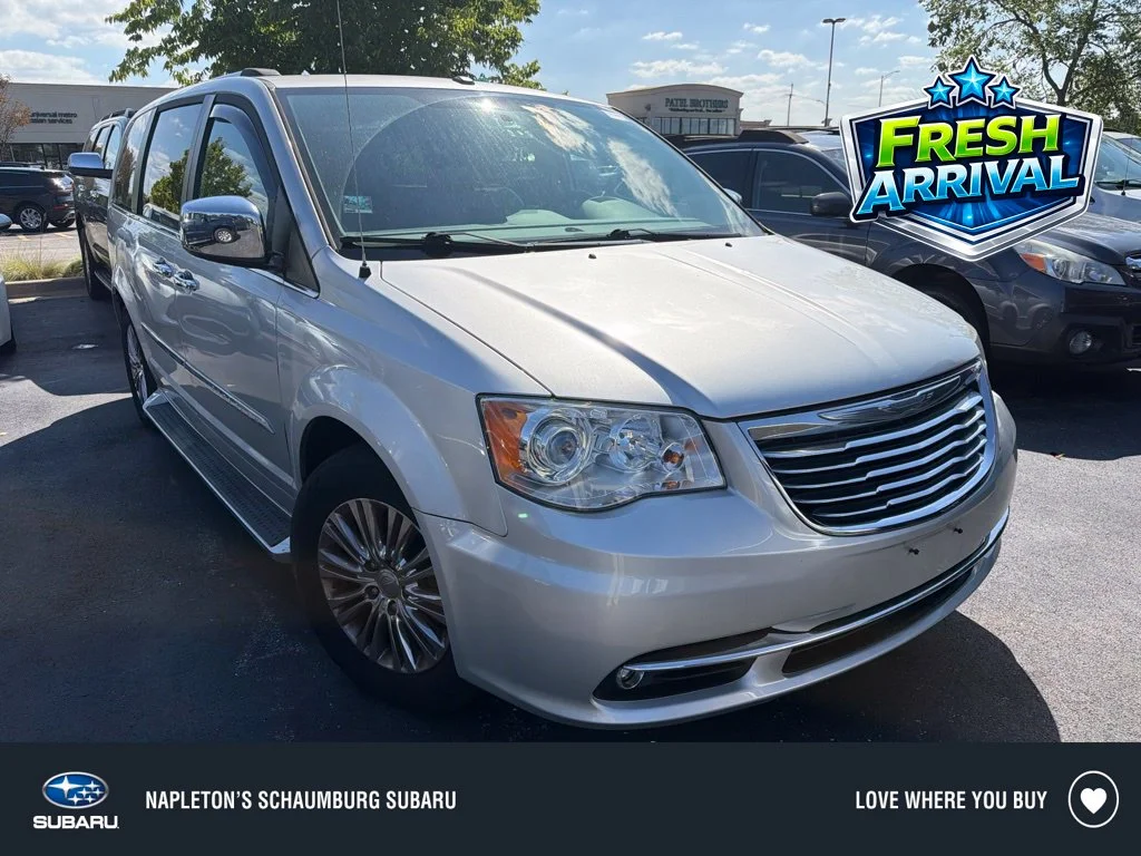 Used 2011 Silver Chrysler Limited image 1