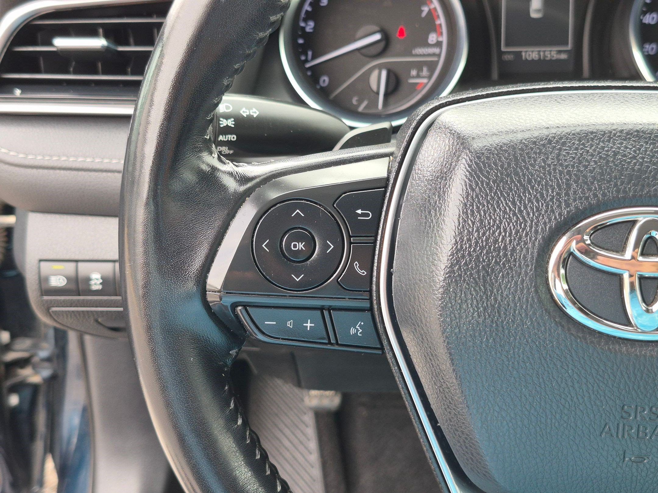 Used 2019 Galactic Aqua Mica Toyota SE image 16