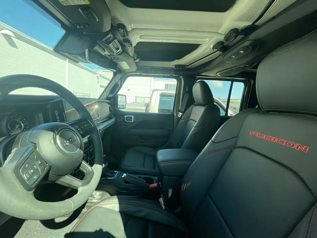 Used 2025 Green Jeep Rubicon image 19