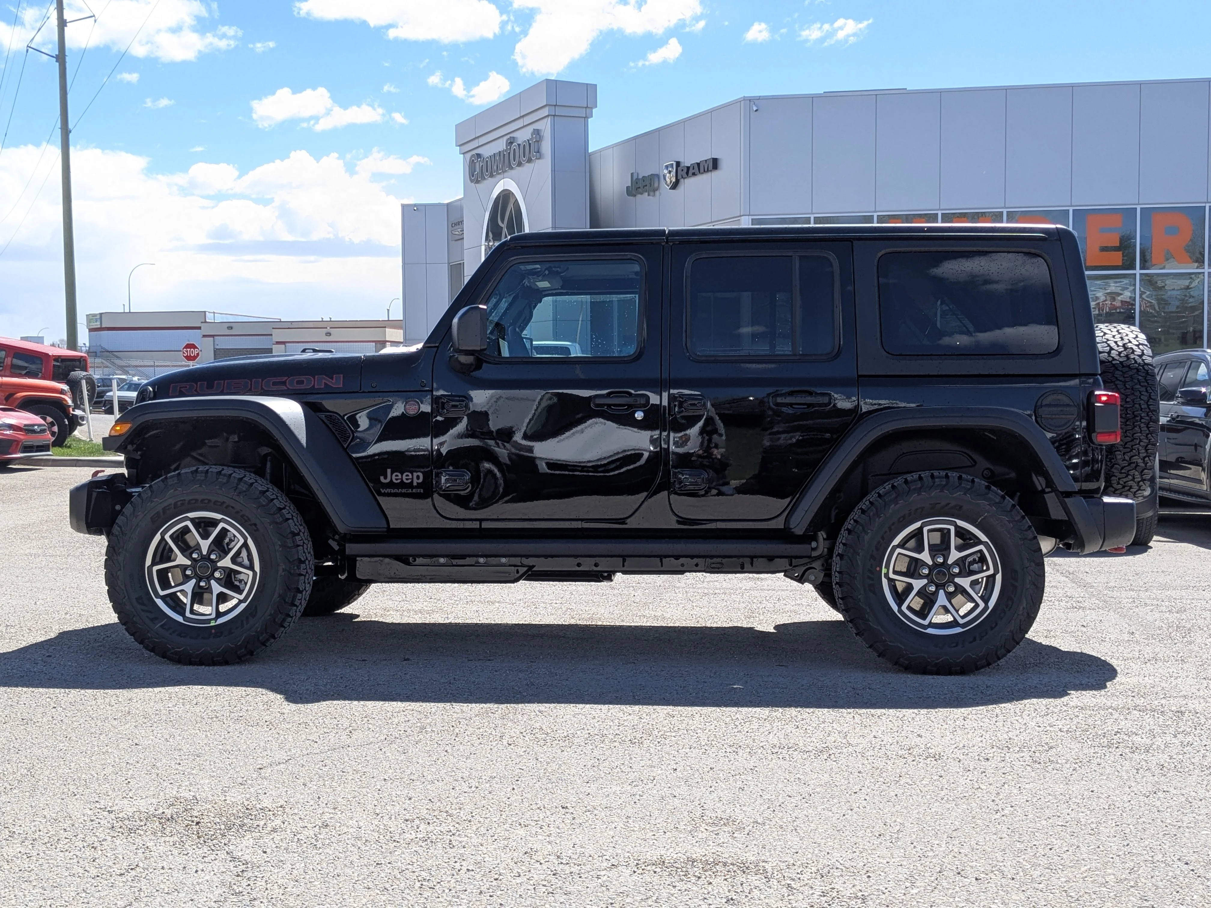 New 2026 Black Jeep Rubicon - - 3.6L V6 - Nappa Leather - 3-Pc Hardtop - Steel Perf Hood - Safety & Conv Grps & More! image 5