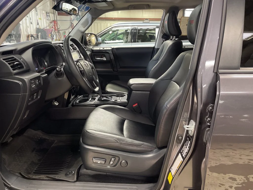 Used 2021 Gray Toyota Venture image 14