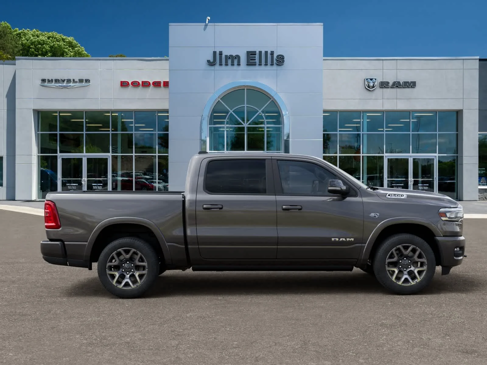 New 2026 Granite Crystal Metallic Clear-Coat Exterior Paint RAM Laramie image 21