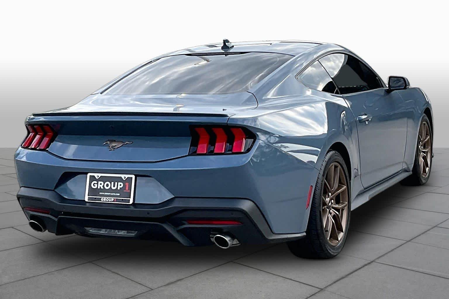 Used 2025 Vapor Blue Metallic Ford EcoBoost Premium image 12