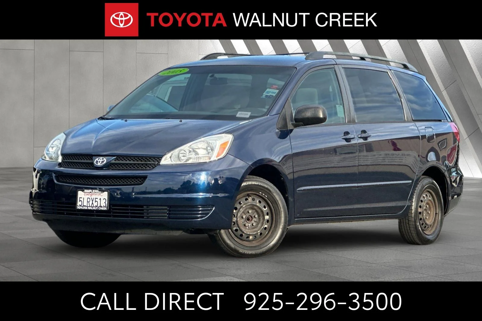 Used 2005  Toyota LE image 1
