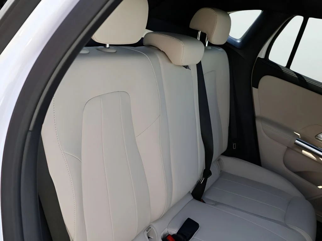 New 2026 Polar White Mercedes-Benz GLA 250 image 12