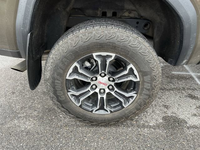 Used 2025 Deep Bronze Metallic GMC AT4 image 18