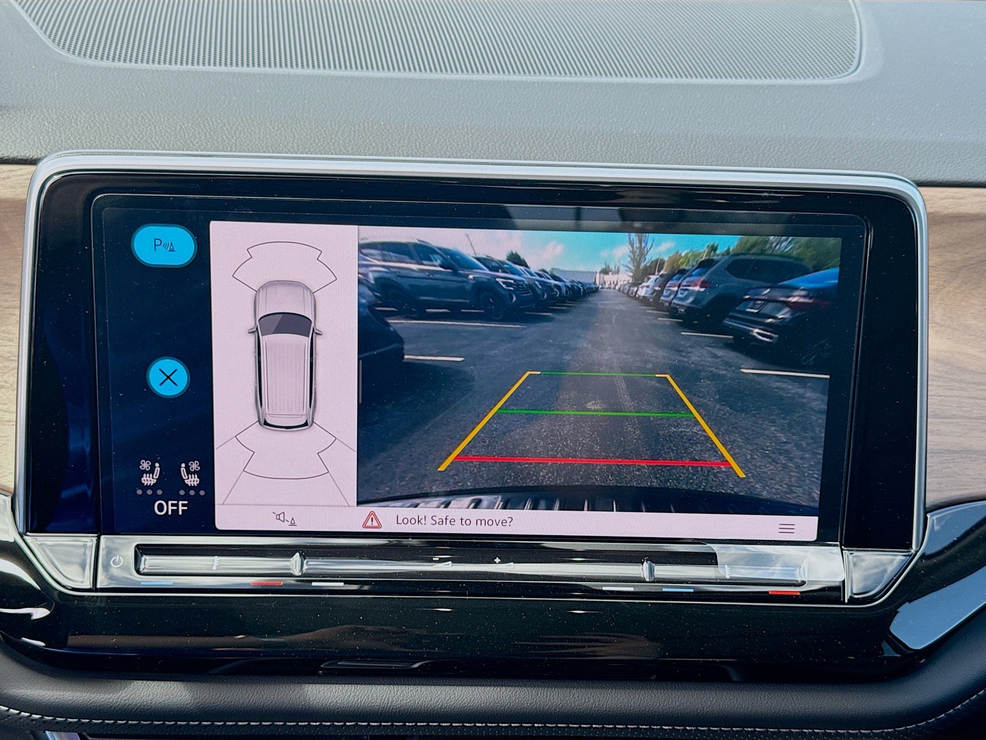 New 2026 Black Volkswagen 2.0T SE w/Technology image 13