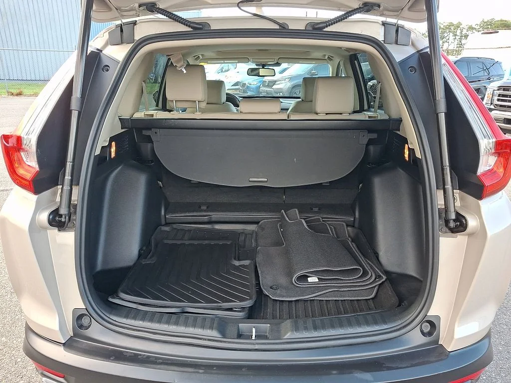 Used 2017 Gold Honda EX-L image 31