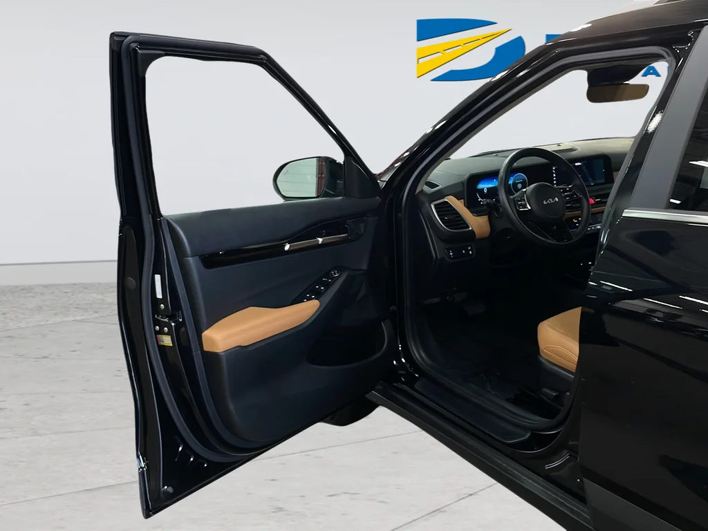 Used 2026 Black Kia EX image 34