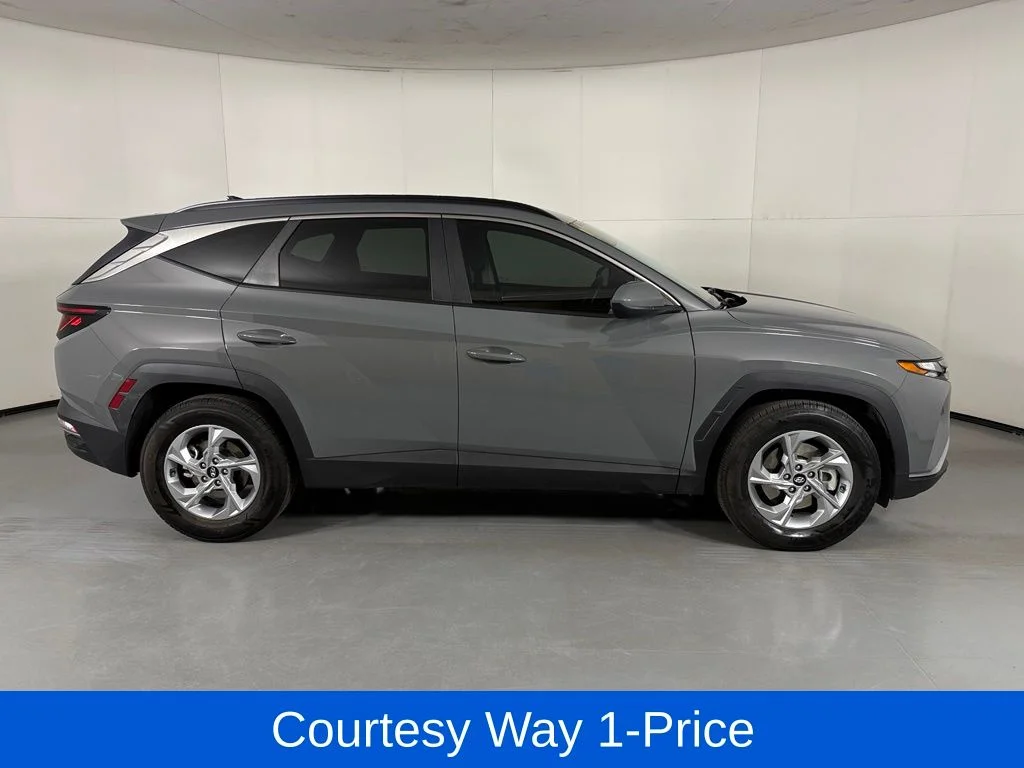 Used 2024 Gray Hyundai SEL image 12