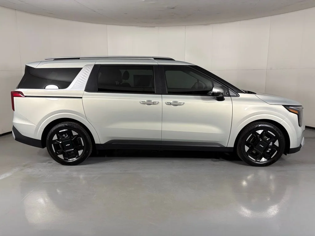 New 2026 White Kia EX image 9