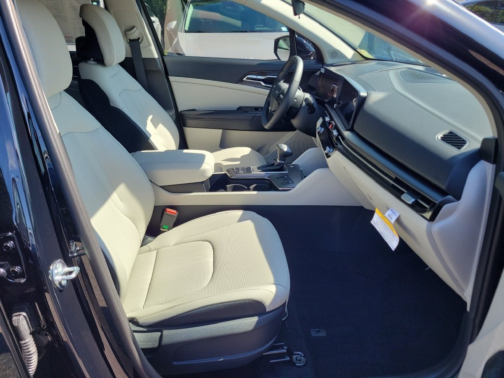 New 2026 Ebony Black Kia EX image 7