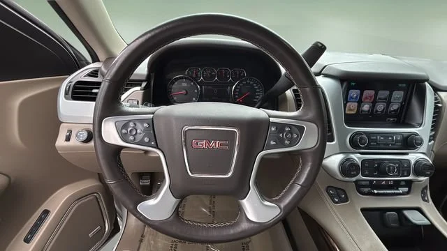 Used 2017 WHITE FROST TRICOAT GMC SLT image 12