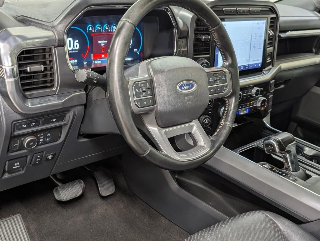 Used 2022 Antimatter Blue Metallic Ford Lariat image 12