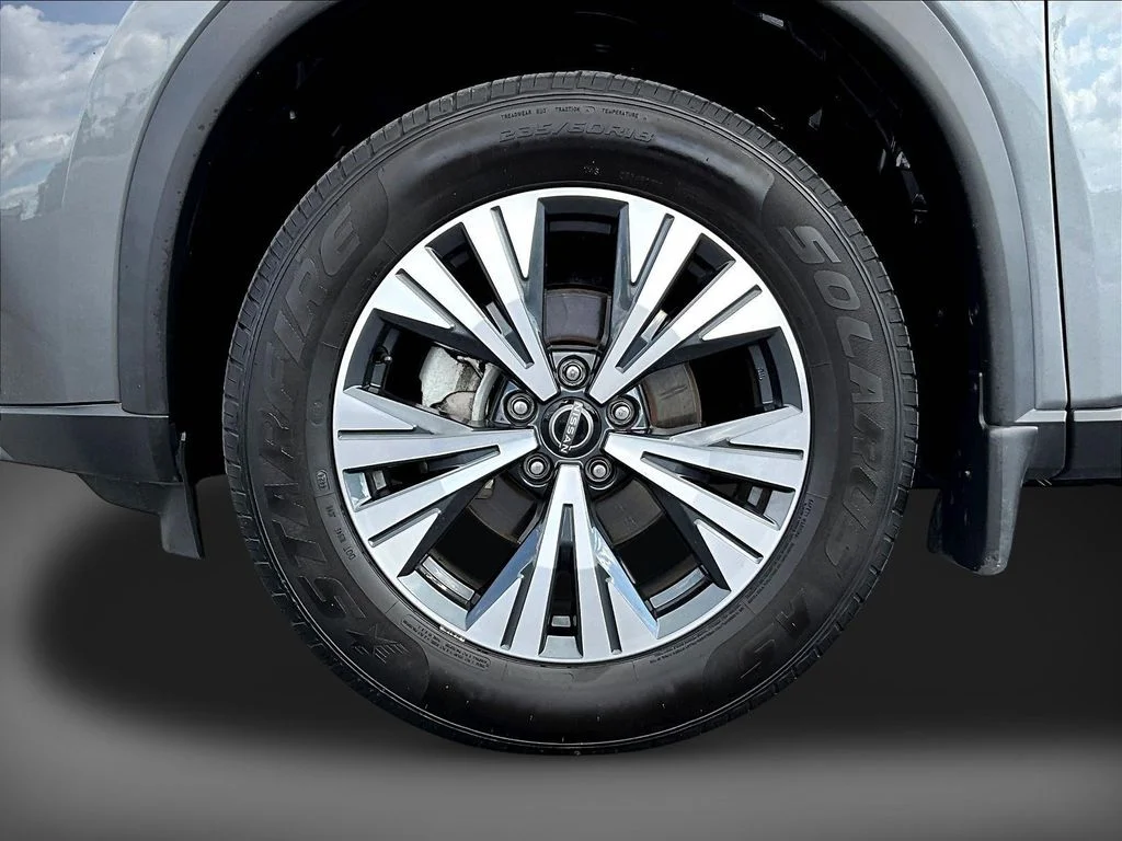 Used 2023 Gun Metallic Nissan SV image 33